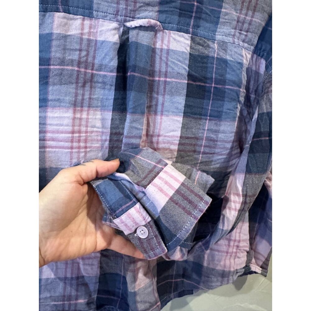 American Eagle Pink & Navy Plaid Shirt - Picture 5 of 6